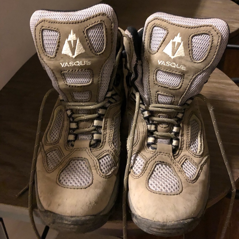 Size 7.5 Vasque hiking boots